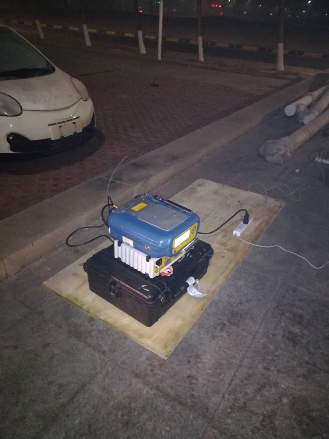 泄露現(xiàn)場(chǎng)攜帶PF-300開(kāi)展應(yīng)急監(jiān)測(cè)